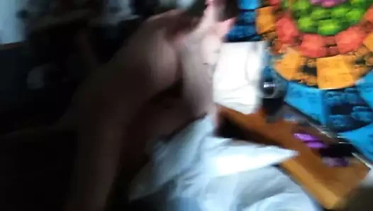 Kız arkadaş arkadaşını sikiyor