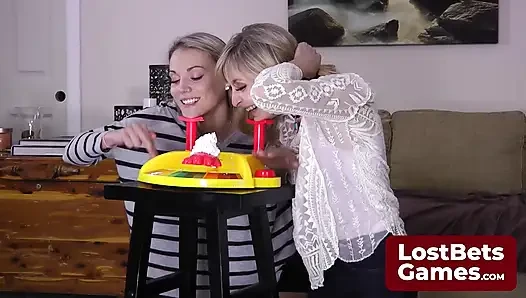 Striptiz yüze boşalma çılgınlığı oyun kuralları daha çok önerilere benziyor