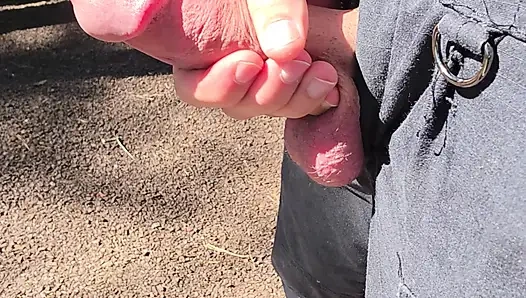 Halka açık orman parkında mantarlı yarakla azdırıyor