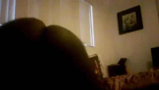 İri güzel kadın twerk yapıyor