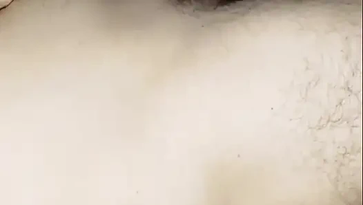 Külotunu çıkarmasını beklemedi; Yaşlı erkekler tarafından sikilmeyi hayal etti.