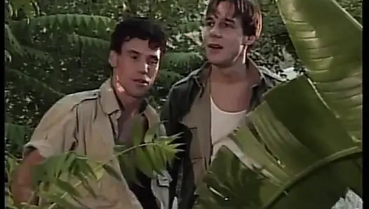 Büyük Memeli Sarışını Ormanda Dölletene Kadar Sikiyor