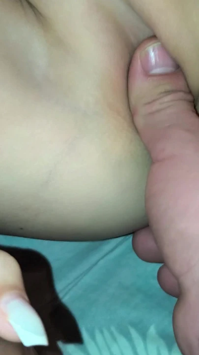 Üvey kız kardeşle karşılıklı mastürbasyon! Büyük yarakla mastürbasyon yapıyor ve sıkı amcıkla mastürbasyon yapıyor | Klip 1