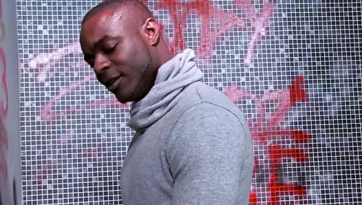 Prenses paris banyoda çarptım var