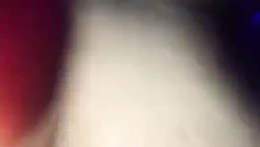 Seksi götlü kız siyah ete biniyor