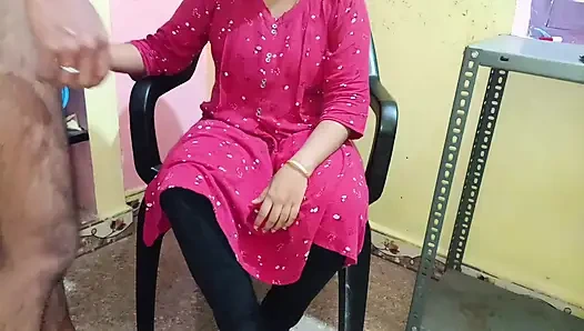 Kızda evde sandalye sıkı funking ve süt büyük yeme ateşli video