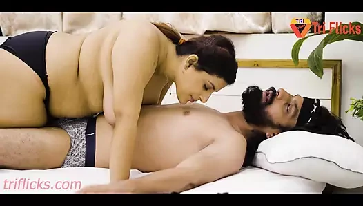 Ayushi kocası büyük erkek kardeşi tarafından sikiliyor