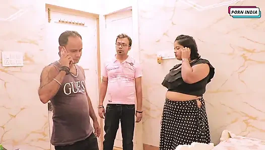 Güzel Hintli kız üçlü grup seks yapıyor