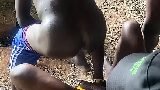 İki erkek kardeş beni iyi sikiyor 2