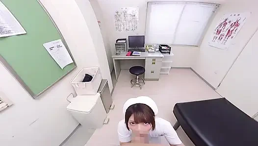 Tutku sessiz muayene odasını sollarken hastane ısısı riskli oluyor.