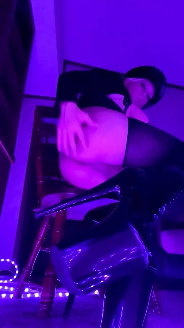 sissy domme ec (genişletilmiş kesim)