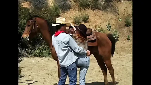 Muhteşem Blair dışarıda küçük bir orospu gibi köpek gibi sikişmek istiyor