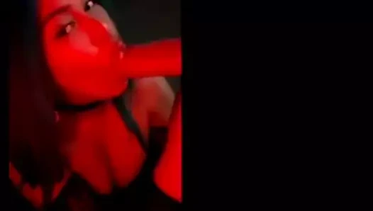 Brezilyalı oral seks yapay penis