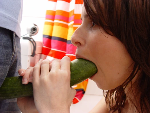 emme ve lanet bir salatalık