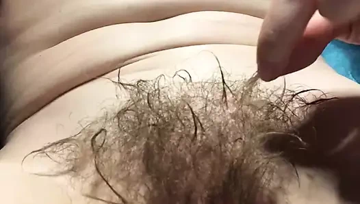 Kıllı amcıkları seviyor musun? O zaman 70'ler-80'lerin çalılarını biçmek için Beyefendi'nin sertleştirmesini kullanmama bayılacaksın!