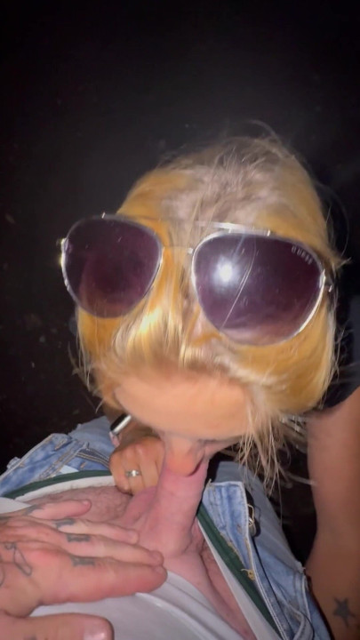 On Tour In A Secluded Parking Lot Outdoor Blowjob Neck Squirt Vibrator Orgasm | Clip 1