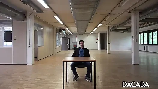 Kira için sikişiyor