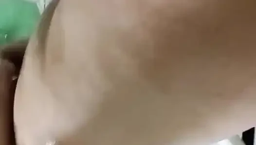 Her gün orgazm olmak için sevgilim sevgilimin her zaman sıkı amcığımı sikmek istemesi duş zamanı