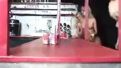 Bekarlığa veda partisi.