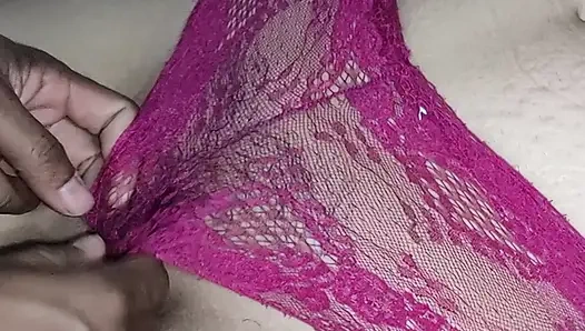 Tamil Hindistan'da son derece azgın kızın sıkı bakire amcığı x videosunda açılıyor.