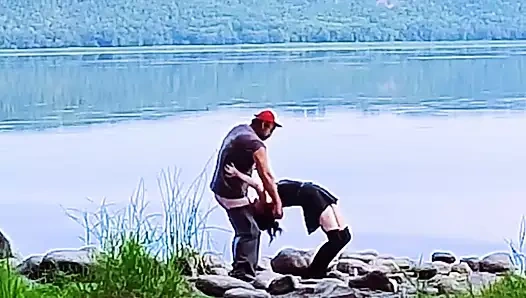 Kampın en iyi kısmı sabahları ilk iş plajda kahvaltıdır