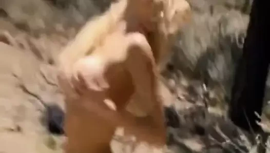 Glori-anne gilbert - "göğüs fitili cadıları"