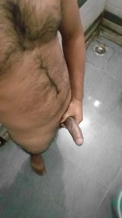 Seksi kız arkadaşımı düşünürken banyoda mastürbasyon