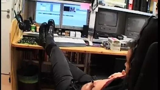 MIt Ihren steifen nippel reitet sie meinen Schwanz die MIlf