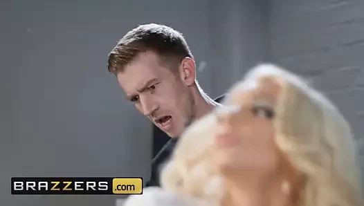 Kirli masör - nicolette shea danny d - iş üstünde masaj yapıyor