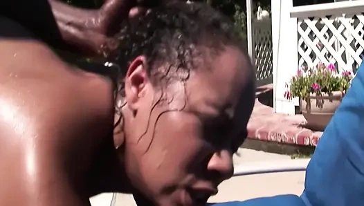 Evet Baba, Şimdi Ver! - Büyük Memeli Zenci Kızlar Kanepede Yoğun Sert Sikişiyor