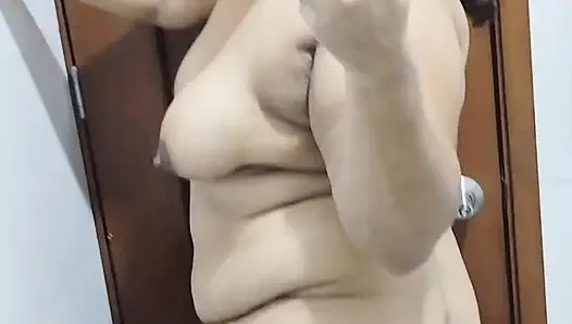 Ve iyi bir duş almak için bana eşlik edersen, ellerin kayıp