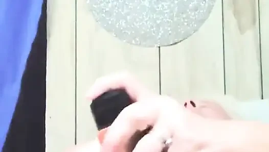 Çanın çalmasıyla bu azgın fahişe boşalıyor