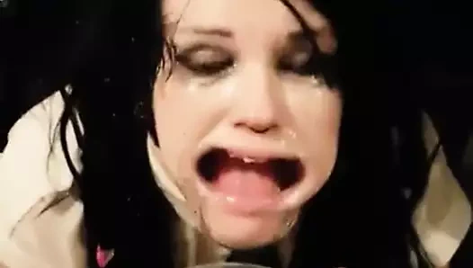 ahlaksız çiş ve boşalmak şaşırtıcı fahişe