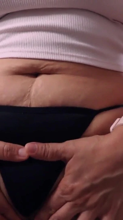 Kolombiyalı orta yaşlı seksi kadın ile külot içinde mükemmel kışkırtma | Klip 3