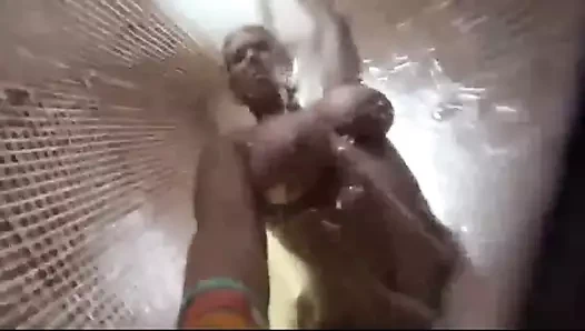 Yüzleş ve kameraya bak