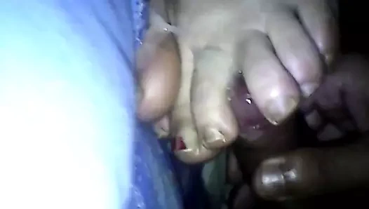 Gündelik amatör eş footjob toejob boşalmak