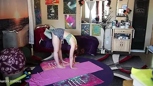 Bugün seksi şortlarla hızlı vücut akışı, gel benimle esne