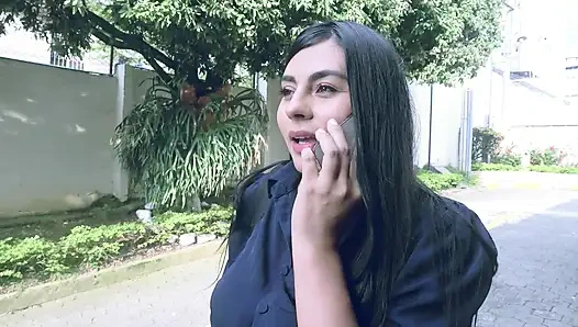 Üniversiteden sınıf arkadaşım ödev yapmak için odama geldi