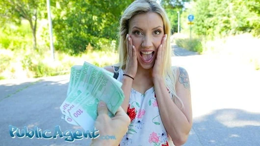 Kamu ajan sophia zarafet kahrolası içinde bir tünel tarafından bir büyük horoz