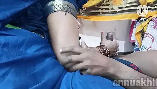 India desi badi bahan ne apne bhai ke kamre me aakar bhai ka mota land liya net Hintçe vioce üvey hikayesi