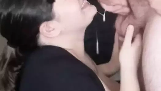 Dd sadie üzerine ve içine boşalmayı seviyor