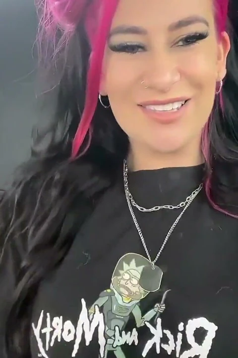 Hayley Quinn Lamborghini'de sert boşalıyor
