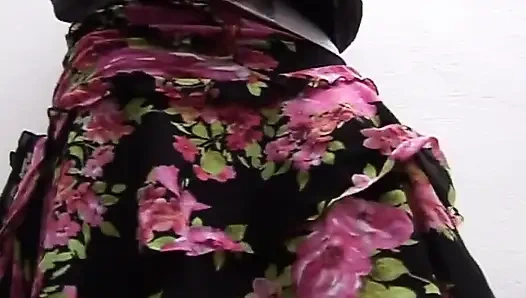 Büyük memeli sarışın seksi orta yaşlı seksi kadın ofiste