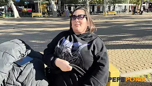 AT GIBI GÜZEL KADıNA AŞıK OLDUM!! Mae Quira hepinizi şaşırtıyor