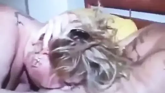 Acımasız oral seks