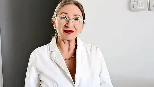 Решение после часа: зрелая соблазнение в офисе (видео от первого лица)
