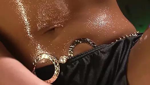 bebeğim alır KEDİ yağlanmış ile losyon önce bir Sabit Siktir et