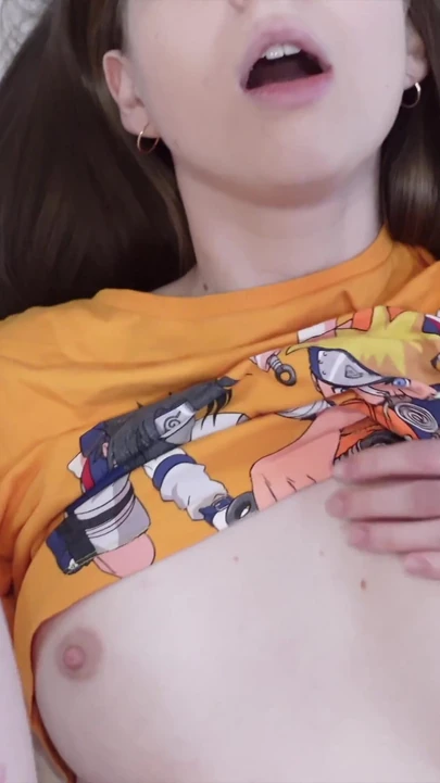 Незабываемый момент из "Моя сводная сестра говорит, что она лучше в сексе, чем моя кукла Tantaly. 🤭"