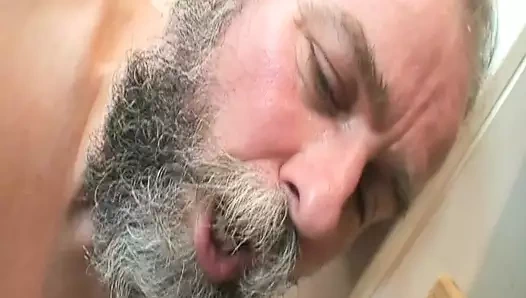 Bu bebek yüzüne boşalmak için sabırsızlanıyor