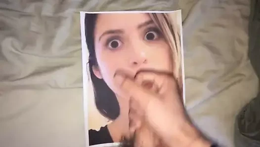 Laura Marano boşalıyor 4